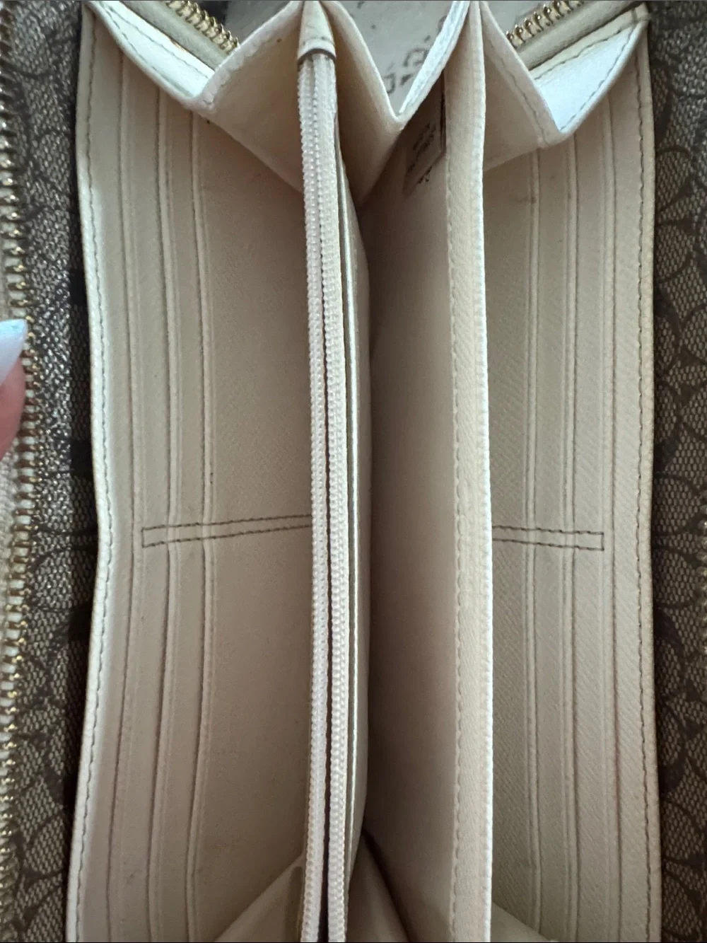 Coach Zip Card Wallet in Off-White with Gold Hardware